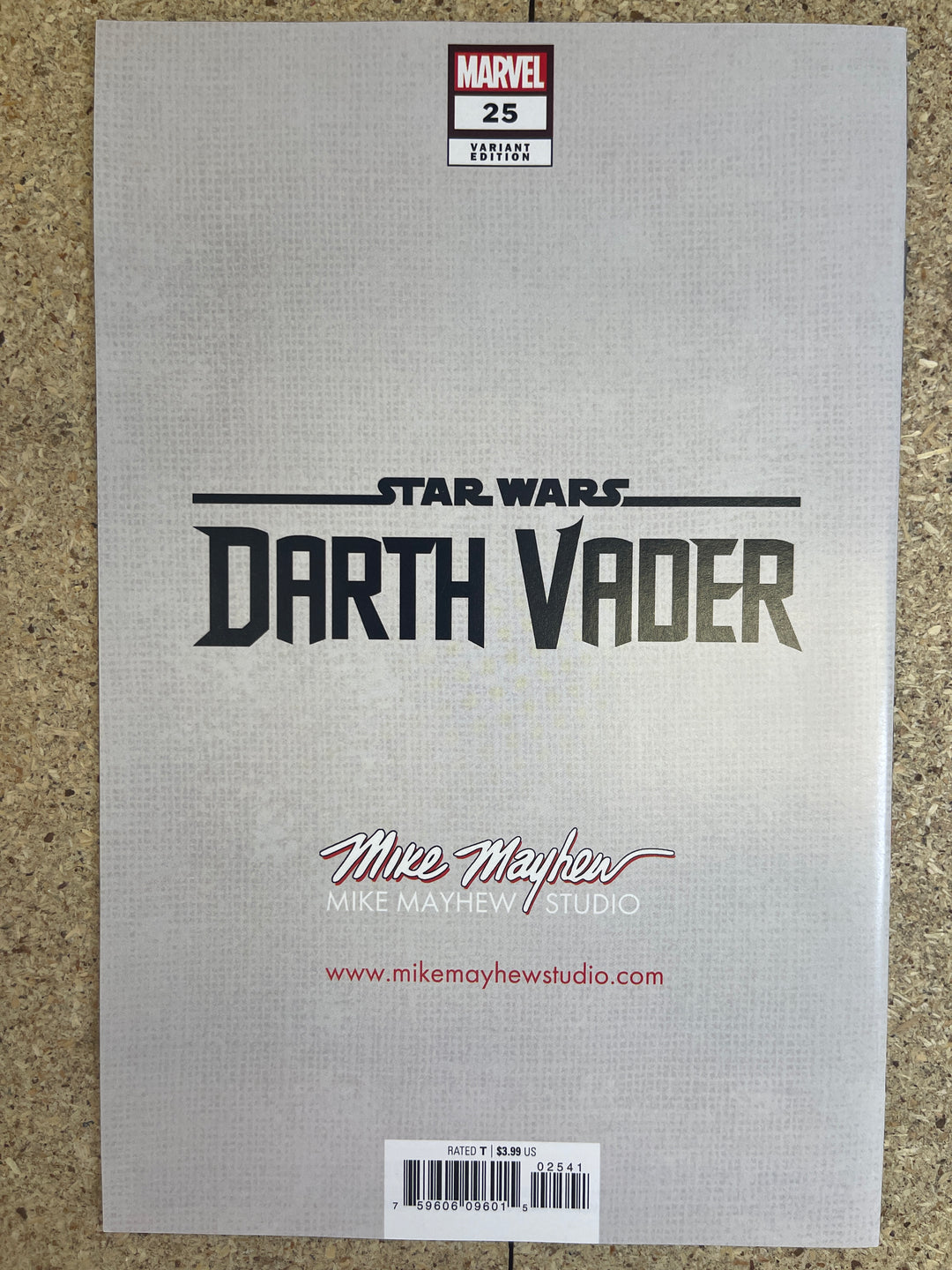 Darth Vader  #25 Mike Mayhew Signature VF