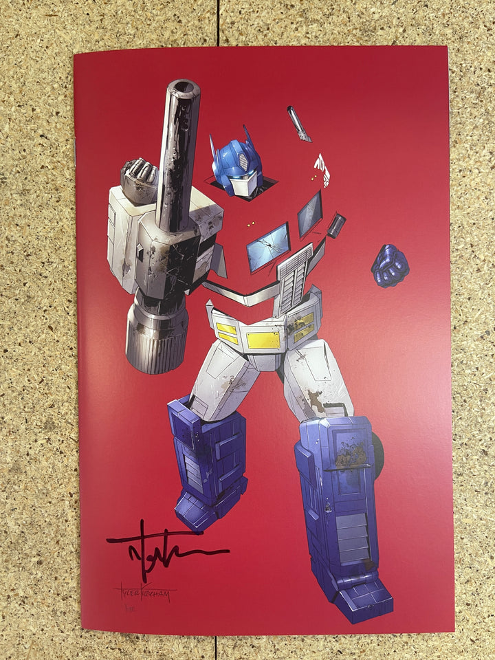 Transformers #17 Tyler Kirkham Signature Red Negative Space Exclusive