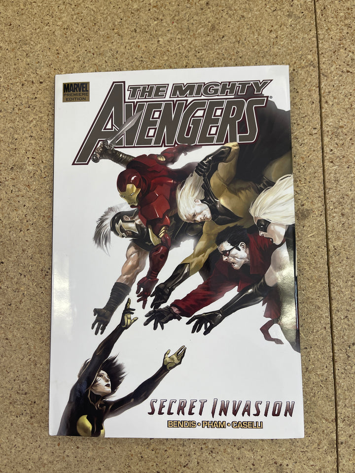 The Mighty Avengers  #4 Secret Invasion HC